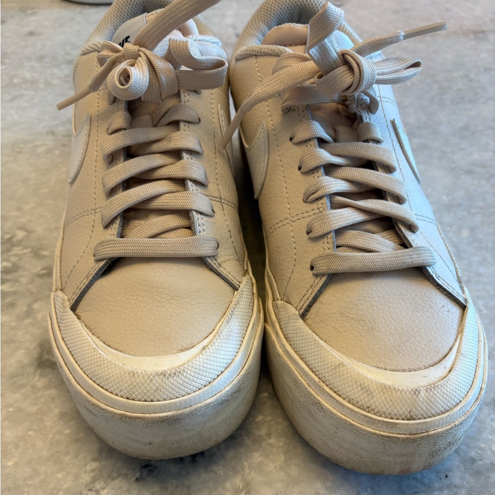 Nike Women's Court Legacy Lift platform sneakers beige size 7.5 - Picture 5 of 10